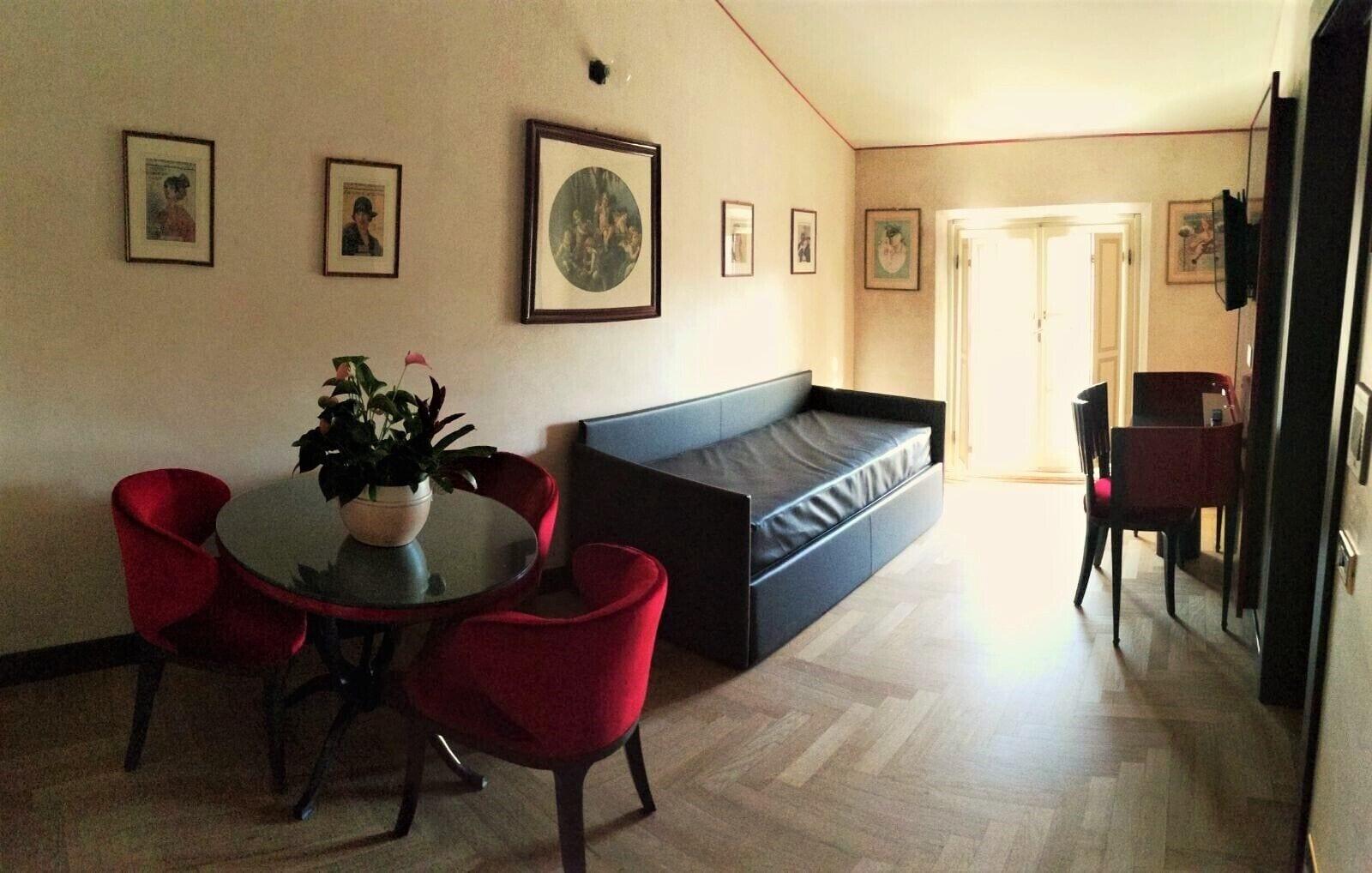 Hotel Verdi Boutique Hotel Parma Bagian luar foto