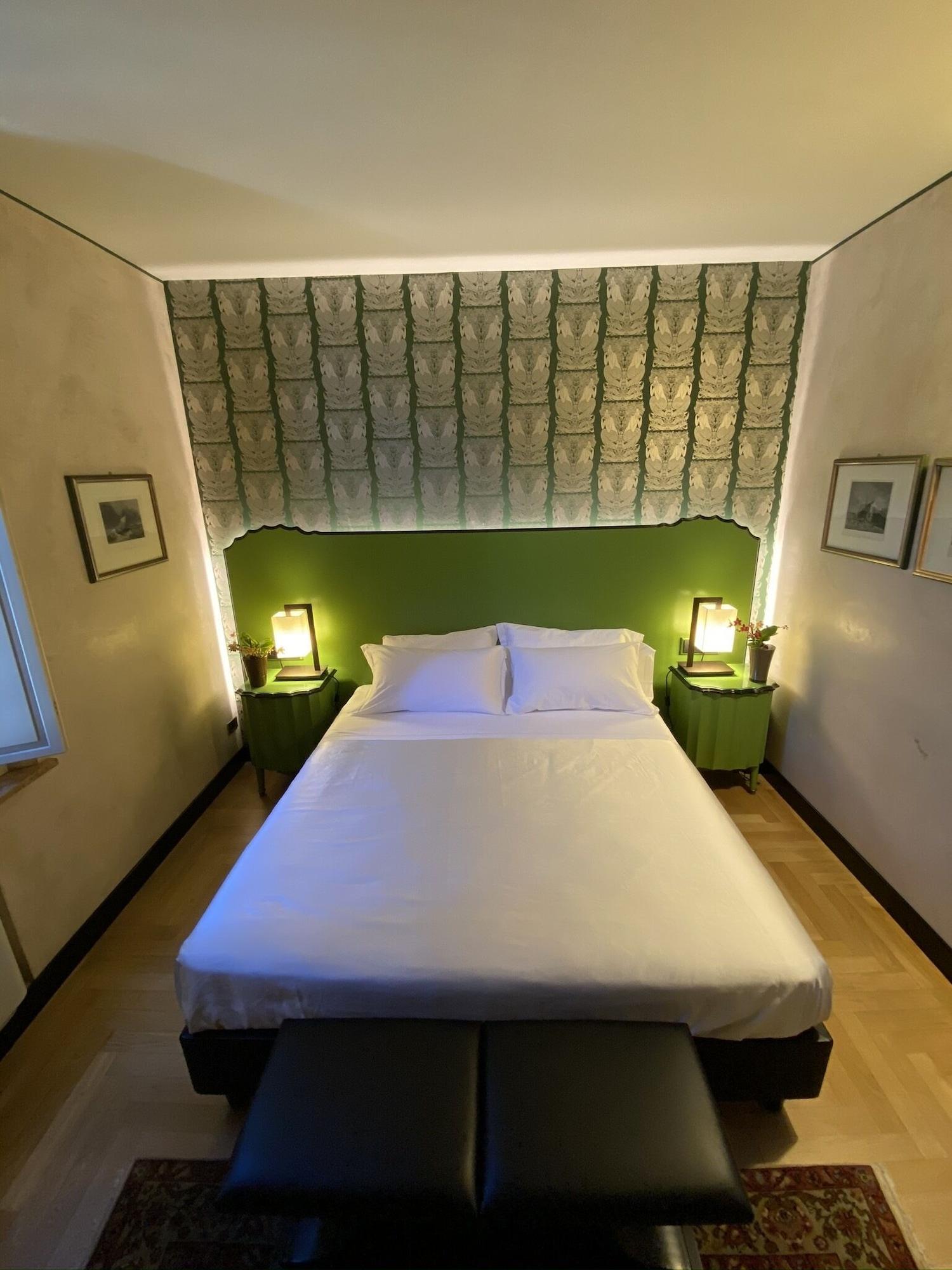 Hotel Verdi Boutique Hotel Parma Bagian luar foto