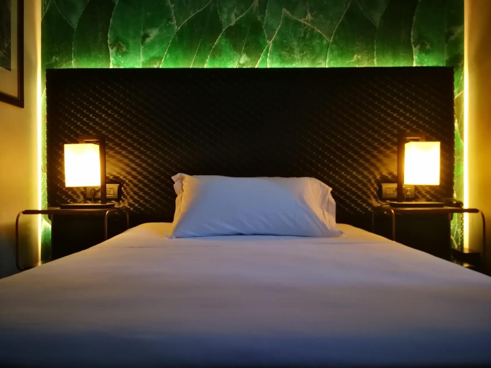 Hotel Verdi Boutique Hotel Parma Bagian luar foto
